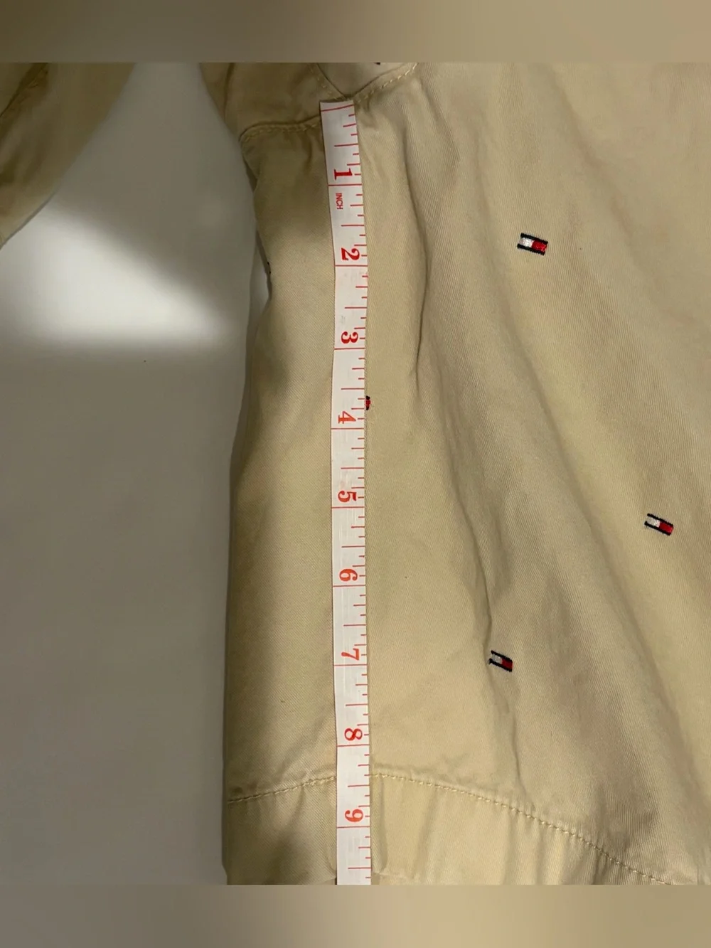 Tommy Hilfiger Classic Fit Mini Flag Print Preppy Chino Shorts Khaki Men's 32